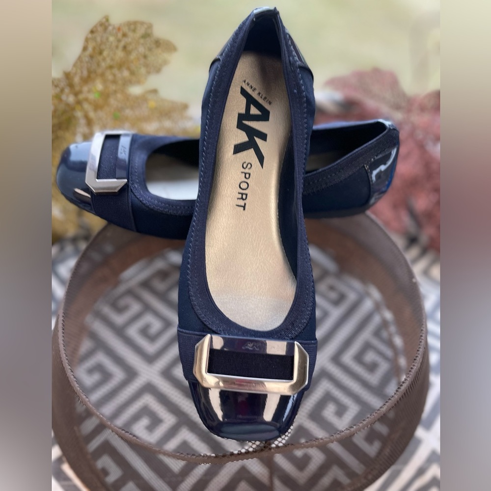 13) Immaculate Anne Klein Sport l Waverly Wedge Pump Heel Navy Blue w Toe Buckle